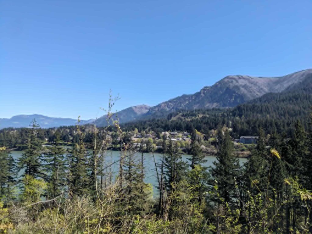 Dog Friendly Trip Along Columbia River columbia river gorge national scenic area